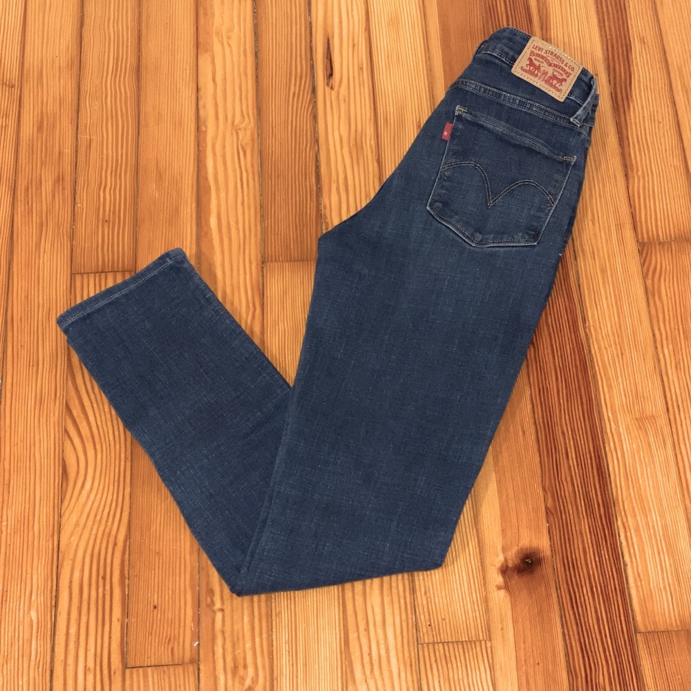 Levi Jeans Women’s Size 28